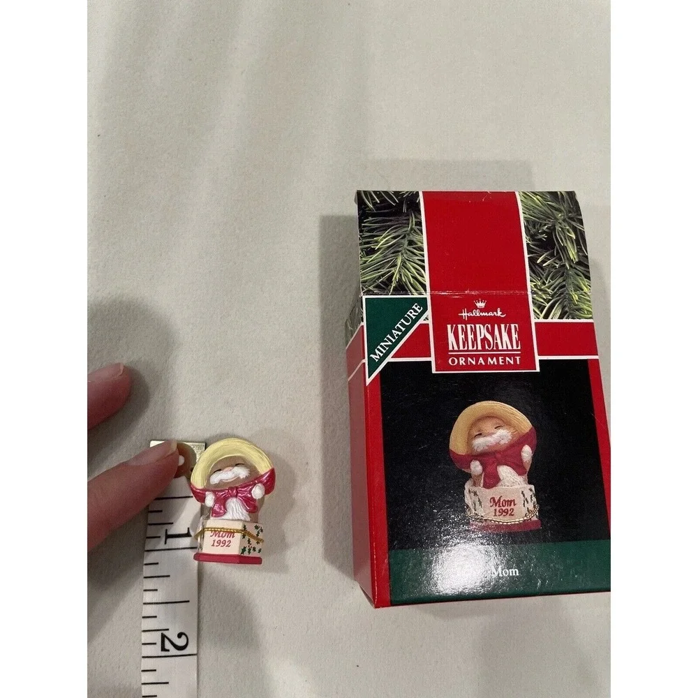 Hallmark Keepsake Ornament Mom 1992‎ Miniature Christmas Tree Decor Gift